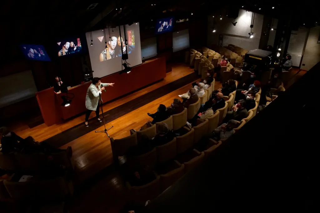 foto che raffigura videoconferenza ca dei carraresi fondazione cassamarca musica in valigia treviso federico lazzarini official website